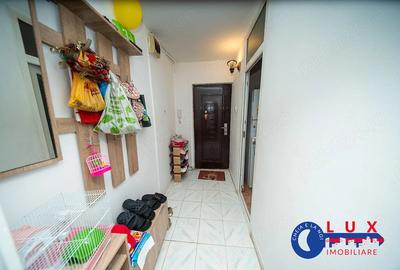 Apartament cu 2 camere semidecomandat în C5 - 8