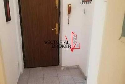 Decebal - Garsoniera, et.1, bloc mixt, 1993, 8 min metrou Muncii - 3