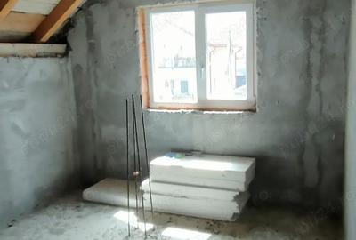 Casă cu 5 camere în Dudeștii Noi - 13