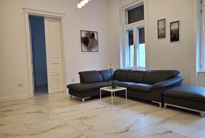 Apartament cu 3 camere semidecomandat în Central - 1