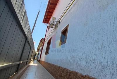 VILA, P 1, Caramida si Boltari, zona Centru - 2