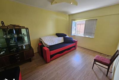 Garsonieră decomandată în Central - 2