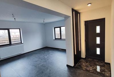 Casă cu 3 camere cu Teren 400 Mp în Albota - 5