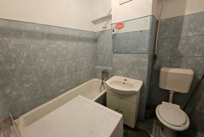 Apartament cu 4 camere decomandat în Berceni - 9