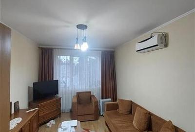 Apartament de vanzare cu 3 camere in Onesti