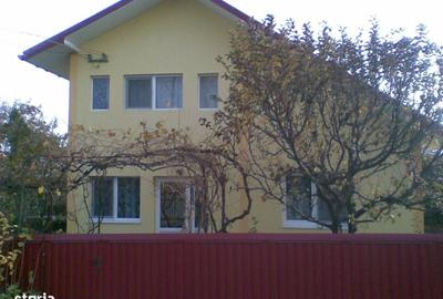 Casă cu 4 camere în Cucorăni - 1