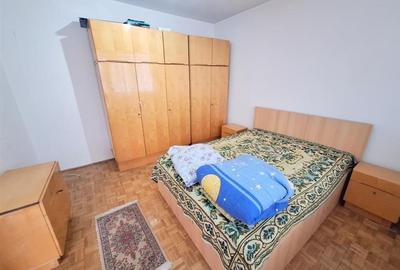 Apartament 3 camere de vanzare  Centru, Str. 9 Mai - 6