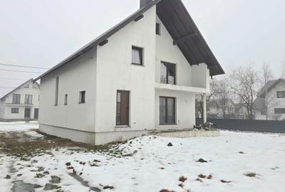 Casă cu 4 camere în Central - 5