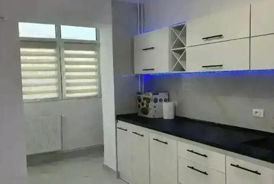 Apartament cu 2 camere decomandat în Vest