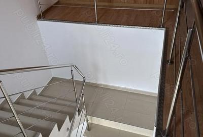 Casă cu 6 camere cu Teren 365 Mp în Tineretului - 2