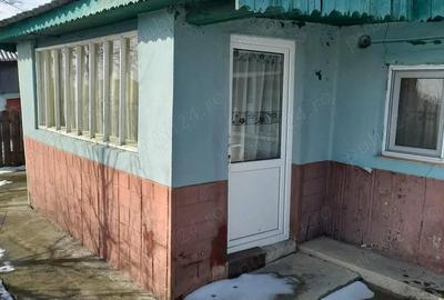 Casă cu 5 camere cu Teren 1100 Mp în Sârca - 1