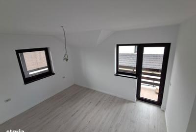 Casă cu 4 camere cu Teren 420 Mp în Sânpetru - 4