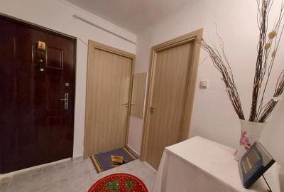Apartament cu 3 camere decomandat în Central - 1