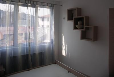 Inchiriez apartament 2 camere - 11