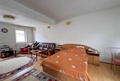 Duplex cu 6 camere cu Canalizare în Vatra Luminoasă - 2