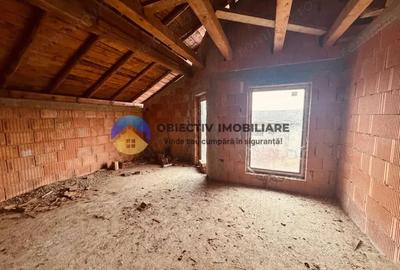 Vila la rosu + teren 500 mp de vanzare Zona Fermelor - 2