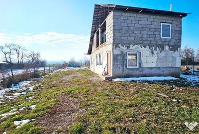 Casă cu 5 camere cu Teren 1407 Mp în Girov - 12