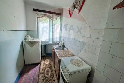 Apartament 3 camere decomandatAleea Parcului colt cu Razboieni etaj 1 - 5