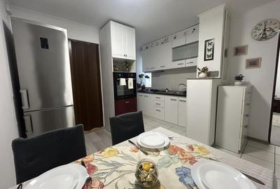 Apartament cu 3 camere semidecomandat în Titan - 11