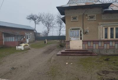 Casă cu 4 camere în Slobozia - 3