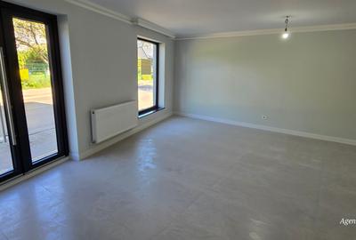 Spatiucomercial la parter mai sus de Liceul Laurian - 2