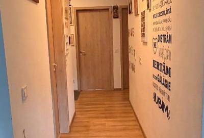 Apartament cu 3 camere semidecomandat în Central - 6