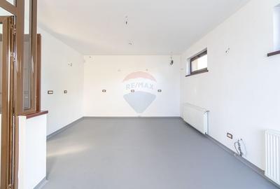 Spatiu de inchiriat in Tractorul - 125 mp, renovat - 15