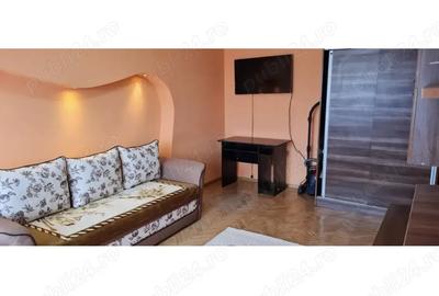 Inchiriez apartament 1 camera in apropiere de liceul Cerna si Pia?a Mare - 1