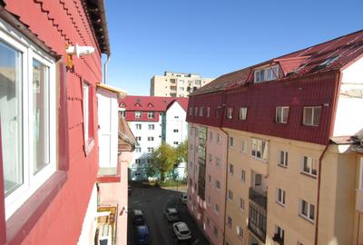 Apartament cu 2 camere + living, pe două niveluri, complet utilat și mobilat - 24