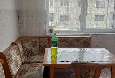 Apartament cu 3 camere decomandat în Central - 4