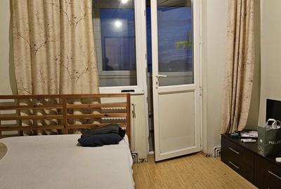 Apartament cu 4 camere semidecomandat în Craiovei - 1
