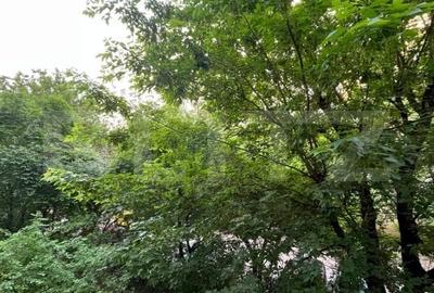 Apartament de vanzare, cu 2 camere, 38 mp, zona Bulevardul Chisinau - 5