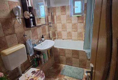 Apartament cu 3 camere decomandat în Central - 1