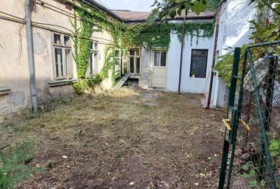 Casă cu 4 camere cu Teren 200 Mp în Universitate - 1