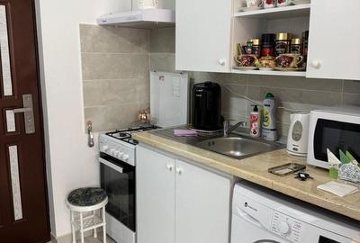 Garsonieră în Micro 38 - 12