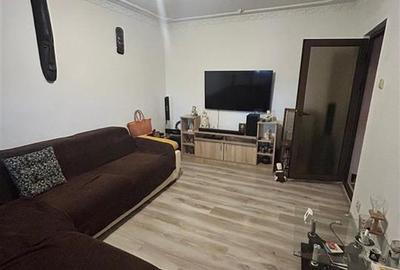 Apartament cu 3 camere decomandat în Apollo - 2