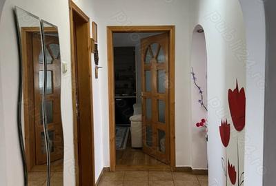 Apartament cu 4 camere decomandat în Central - 3
