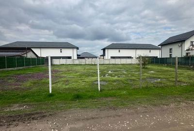 Teren de 1000 mp, în Central