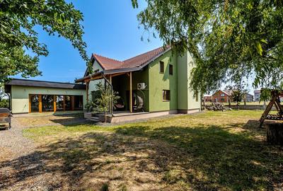 Casa noua, spa?ioasa, in cartierul reziden?ial din ...