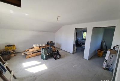 Casă cu Teren 600 Mp în Letea - 1