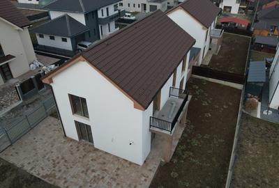 Duplex cu 5 camere cu Canalizare în Chinteni - 3