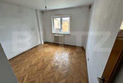 Apartament 3 camere , 67mp , zona Mercur Cetate - 1