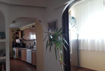 Apartament cu 3 camere decomandate Zona Ultracentral - 8