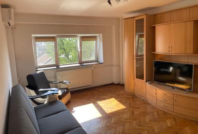 Apartament cu 3 camere decomandat în Unirii
