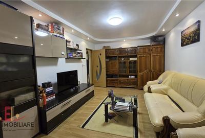 Apartament cu 2 camere decomandat în 22 Decembrie 1989 - 1