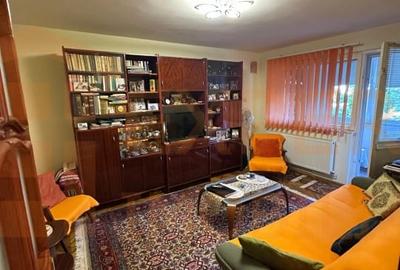 Apartament cu 3 camere decomandat, mobilat în Tomis Nord