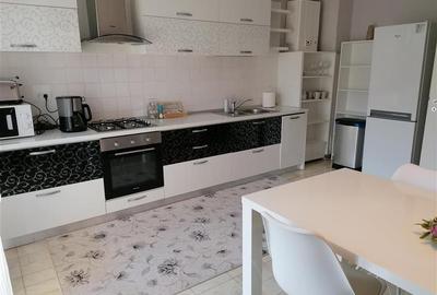 Apartament cu 4 camere decomandat, mobilat în Central - 3