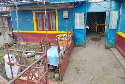 Casă cu 4 camere în Exterior Vest