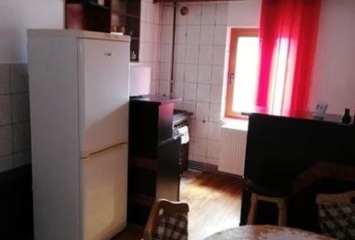 Apartament cu 2 camere decomandat, mobilat în Zorilor