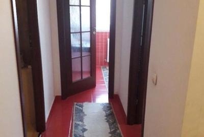 Garsonieră decomandată în Obcini - 2